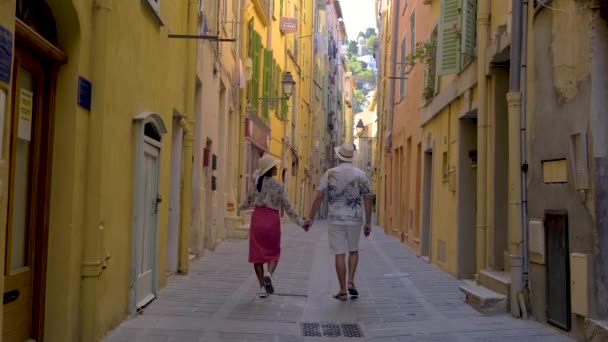 Colorido Casco Antiguo Menton Riviera Francesa Francia Atardecer Una Pareja — Vídeos de Stock