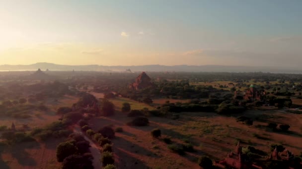 Bagan Myanmar Drönare Flygfoto Soluppgång Med Tempel Och Gamla Pagoder — Stockvideo