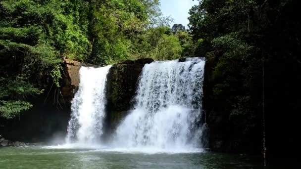Cachoeira Koh Kood Island Tailândia Cachoeira Khlong Chao Koh Kood — Vídeo de Stock