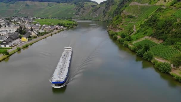 Belvízi Hajózási Gázszállítás Mosel Folyón Keresztül Németországban — Stock videók