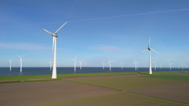 Větrný Park Oceánu Bezpilotní Letecký Pohled Větrné Turbíny Vyrábějící Zelenou — Stock video