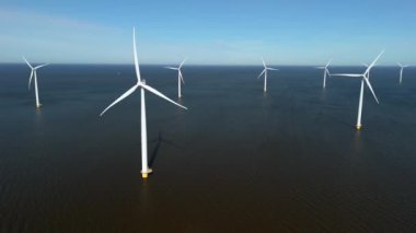 Hollanda 'daki yenilikçi yel değirmeni türbinlerini keşfedin, enerji geçişini sürdürülebilirliğe ve Hollanda' daki küresel ısınmayla, yel değirmeni çiftliğiyle mücadeleye yönlendirin