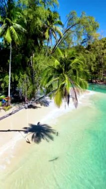 Yumuşak kumların gök mavisi sularla buluştuğu Koh Kood Tayland 'ın sükunetine dalın. Sarsıntılı palmiye ağaçları ve doğanın rahatlatıcı sesleriyle çevrili, rahatlatıcı bir günün tadını çıkar..