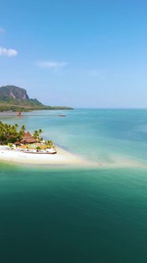 Tayland 'da gizli bir mücevher olan Koh Mook Adası' nın nefes kesici manzaralarını keşfedin..