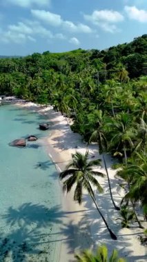 Tayland 'daki Koh Kood Adası' nın sakin cazibesini deneyin. Yumuşak kumlu sahillerin berrak sularla buluştuğu yer..