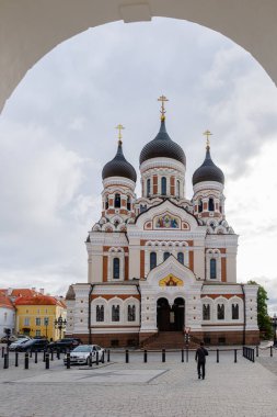 Tallinn, Estonya, 26 Ağustos 2025, Alexander Nevsky Katedrali, mimari güzelliğin çarpıcı bir örneği.