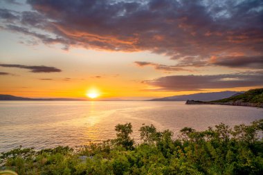 Denizde gün batımı