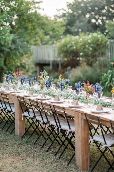 Wedding Table Set Chairs Flowers — Stock Photo, Image