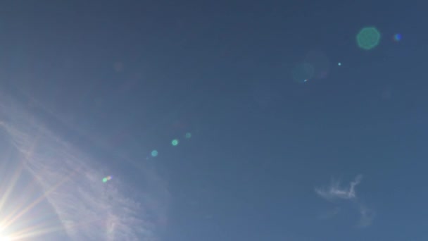 Cirrostratus Cloud Timelapse Slunce Vychází Levého Dolního Rohu Světlice — Stock video