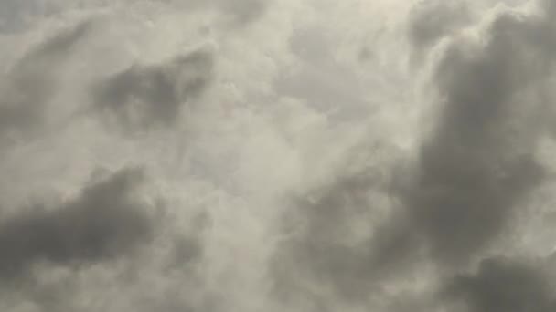 Rolling Gris Oscuro Estratocumulus Nubes Timelapse Antes Tormenta — Vídeos de Stock