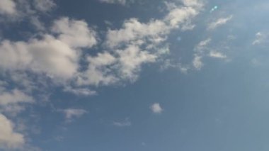 4K zaman aralığı altokümülüs bulutları farklı yönlere hareket ediyor 4K zaman aralığı