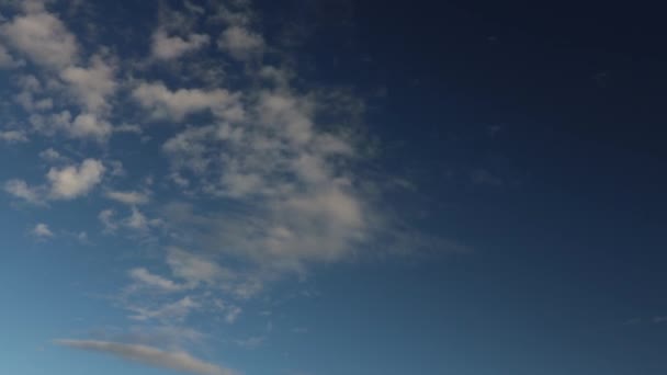 Güneşli Bir Günde Mavi Gökyüzünde Zaman Ayarlı Altostratus Bulutları Oluşturuluyor — Stok video