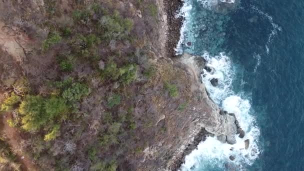 Mesmerizing Rock Formations Shoreline — Video Stock