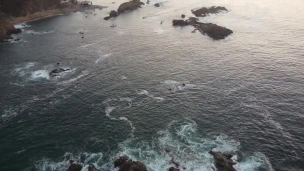 Wysoko Nad Surfingiem Drone View Ocean Beach Motion — Wideo stockowe
