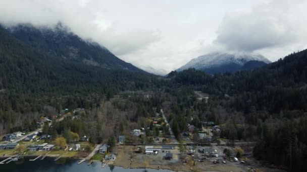 Ethereal Θέα Κοιλάδα Captivating Drone Eye View Foggy Mountains Γραφικά — Αρχείο Βίντεο