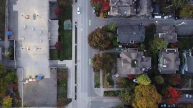 Canlı Vancouver semtlerinin çatılarında büyüleyici bir hava keşfi.