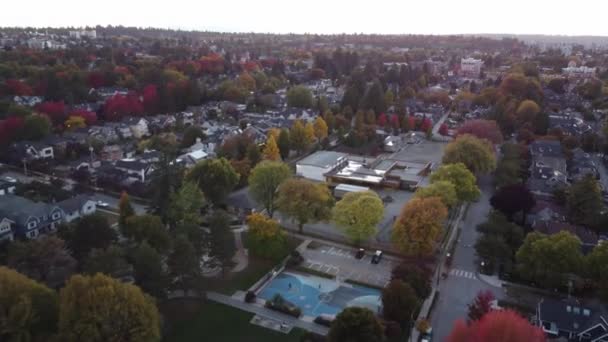 Autumn Overlook Vancouver Canlı Düşüşündeki Çatılarının Havadan Görünüşü — Stok video