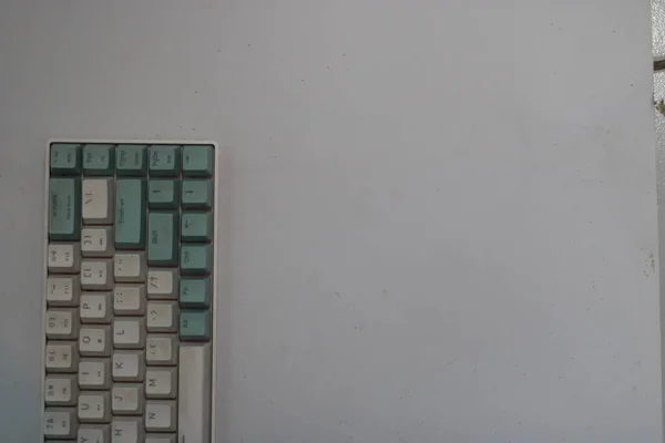 Фото Бело Голубой Компьютерной Клавиатуры — стоковое фото