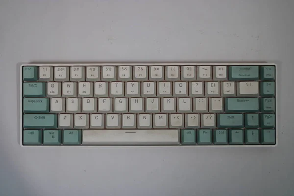 Фотографія Білої Світло Блакитної Комп Ютерної Клавіатури — стокове фото