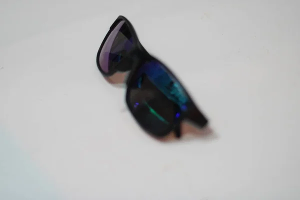 Fotografie Moderních Slunečních Brýlí Bílým Pozadím — Stock fotografie