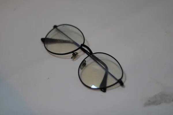 Foto Einer Modernen Brille Mit Weißem Hintergrund — Stockfoto