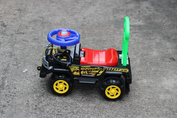 Kleurrijke Kinderspeelgoed Vrachtwagen Foto — Stockfoto