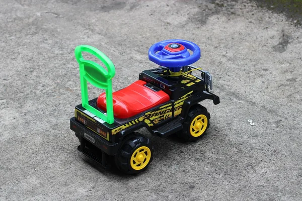 Foto Caminhão Brinquedo Colorido Para Crianças — Fotografia de Stock