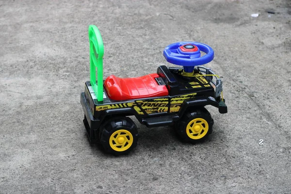 Foto Caminhão Brinquedo Colorido Para Crianças — Fotografia de Stock