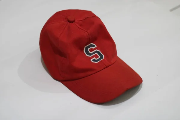 Photo Dark Red Hat White Background — Stock Photo, Image