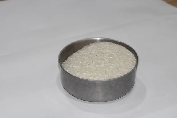 Φωτογραφία Λευκού Ρυζιού Μικρό Σιδερένιο Δοχείο — Φωτογραφία Αρχείου