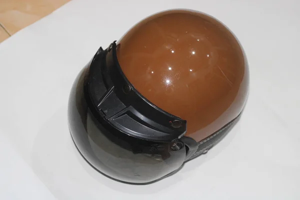 Photo Brown Helmet Black Mirrors — Stock Photo, Image