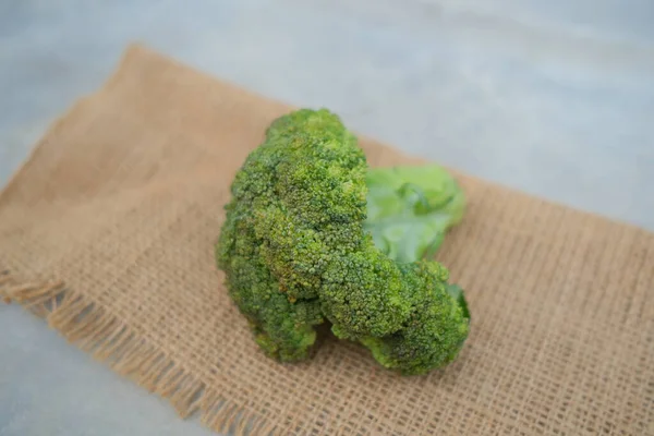 Fotografie Čerstvé Brokolice Zelenina Izolovaným Pozadím — Stock fotografie