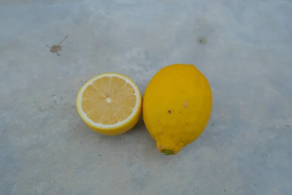 Żółty Świeże Cytryna Pomarańczowy Zdjęcia — Zdjęcie stockowe