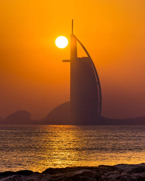 Sonnenaufgang Über Dem Burj Arab Vertical — Stockfoto