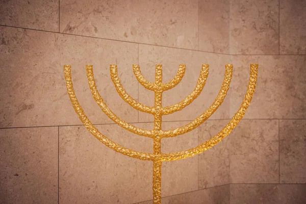 Sinagogdaki Altın Menorah, Abu Dabi