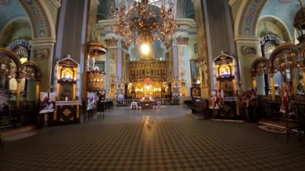 Wnętrze Kościoła Przemienienia Pańskiego Lwowie — Wideo stockowe