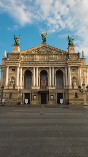 Praça Central Lviv Frente Casa Ópera Início Manhã Timelapse — Vídeo de Stock