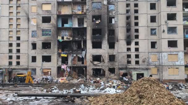 Kiev Oekraïne Januari 2024 Reddingswerkers Sorteren Verbrande Vernielde Spullen Het — Stockvideo