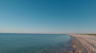 Karadeniz kıyıları güneşli bir yaz gününde