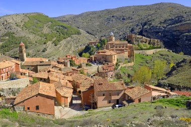 Albarakin, İspanya 'nın Aragon eyaletinin Teruel ilinin ortaçağ ve tarihi kasabası.