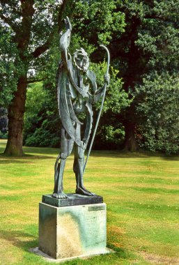 Statue 