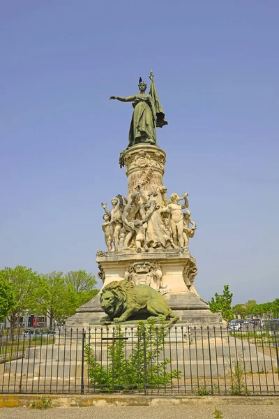 프랑스 아비뇽의 기념물 Monument Comtat Avignon France 기념물의 이름은 아비뇽 — 스톡 사진
