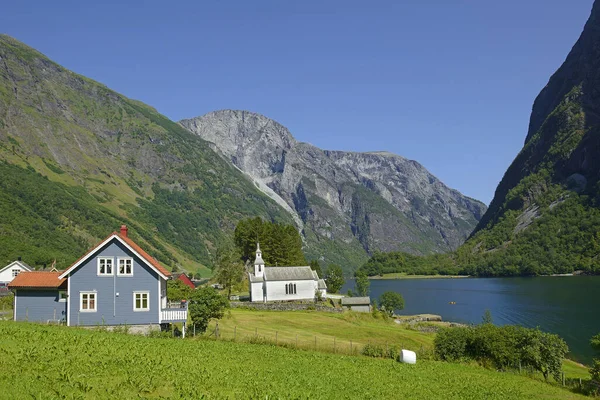 Village Bakka Bakka Church Both Located West Shore Neroyfjord Norway — Stock Photo, Image