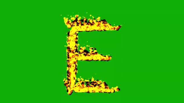 英语字母表E在绿屏背景下的失火效果 — 图库视频影像