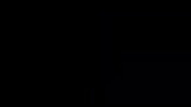 Sade siyah arkaplanda yeşil çimen efektiyle 10 saniye geri sayım