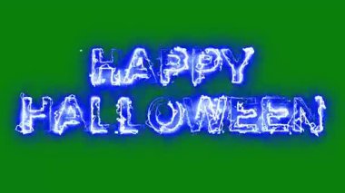 Yeşil ekran arka planında yıldırım enerjisi kıvılcımları olan Mutlu Cadılar Bayramı metinleri