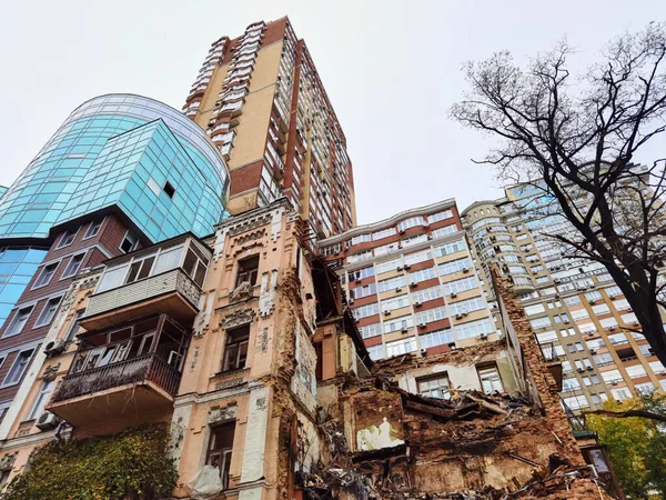 Kyiv Ucrania Octubre 2022 Casa Civil Después Ataque Con Drones —  Fotos de Stock