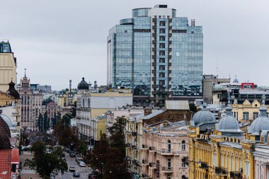 Kyiv, Ukrayna - 1 Ekim 2023: Kyiv şehri sokakları. Hava görünümü