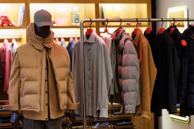 erkek giyim ile lüks mağaza