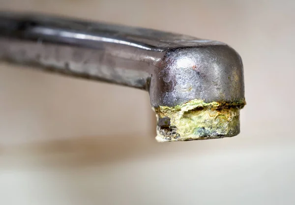 Chrome Tap Unhigienic Lime Calcium Deposit Hard Water Kitchen — Stock Photo, Image